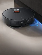 X20 Max robot vacuum 8000Pa suction picking up pet hair and debris from medium-pile carpet