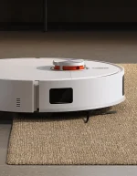 Xiaomi X20 Pro mop lifting mechanism avoiding wet contact with rug edge